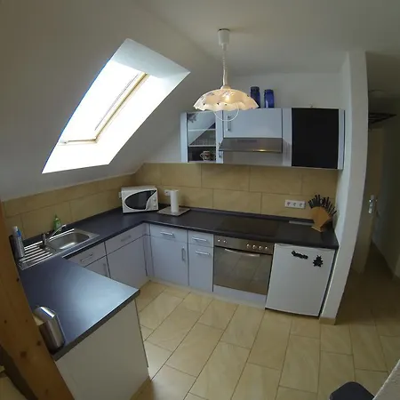 Ferienwohnung Unterwellenborn Apartman *