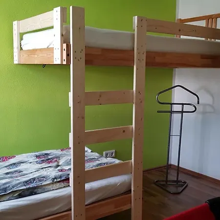 Ferienwohnung Unterwellenborn Apartman *