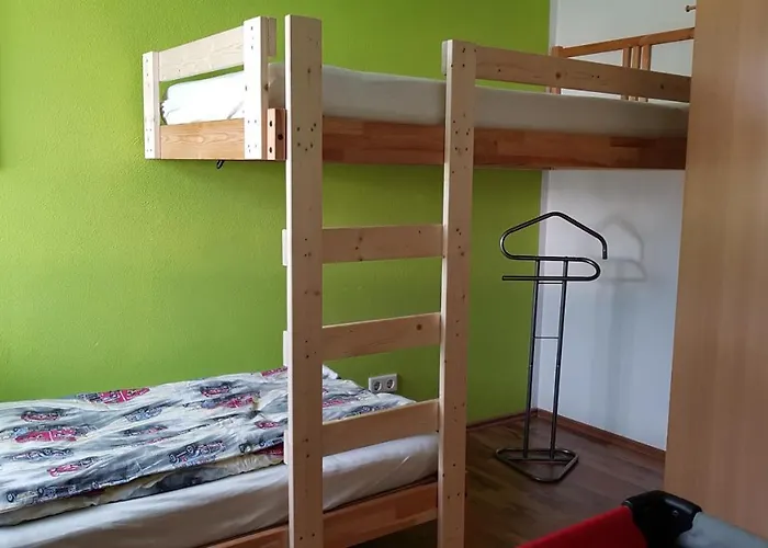 Ferienwohnung Unterwellenborn Apartman *